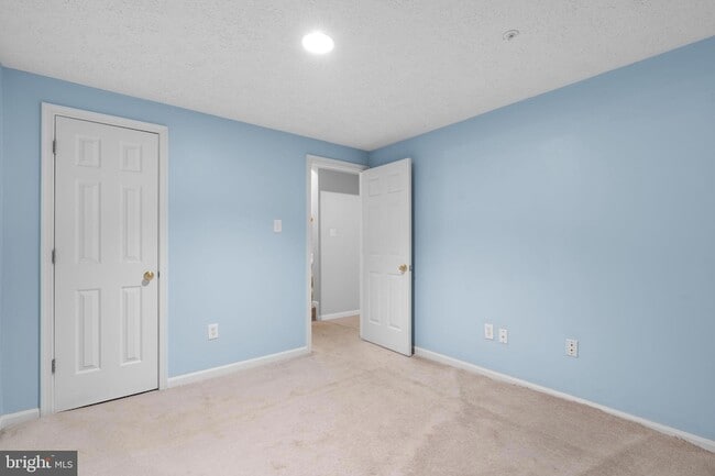 Building Photo - 6116 Starburn Path