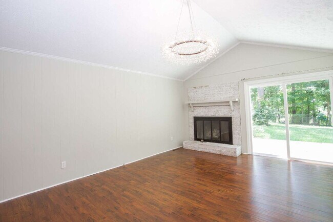 Building Photo - Southern Pines Retreat: Cozy 3-Bedroom Hom...
