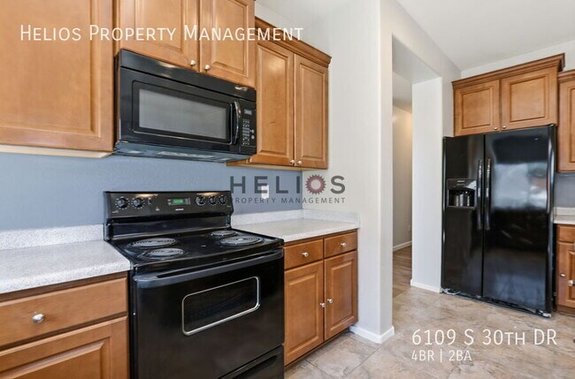 Building Photo - 6109 S 30th Dr