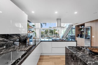 Building Photo - 4701 Meridian Ave