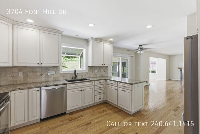 Building Photo - 3704 Font Hill Dr