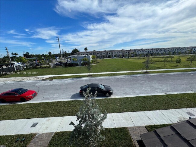 Building Photo - 26422 SW 148th Ct