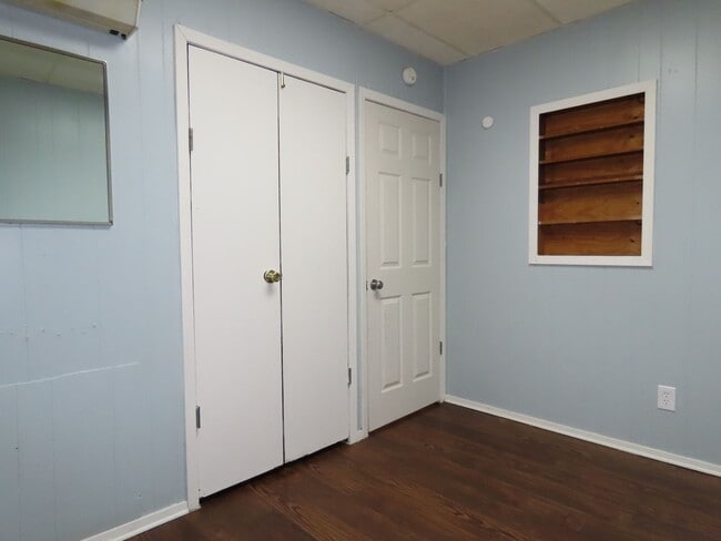 Building Photo - Country Living-Water Included! 2 Bedroom Home