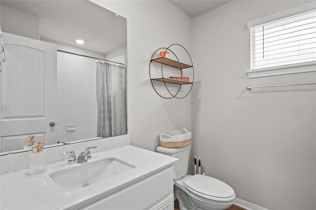 Building Photo - 509 Otto Ave