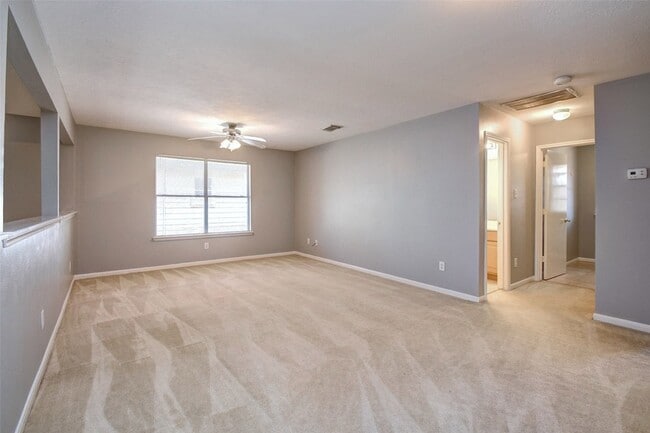 Building Photo - 2114 Whirlaway Dr
