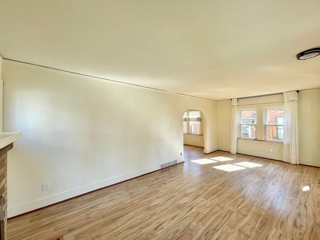 Building Photo - Great Home for rent