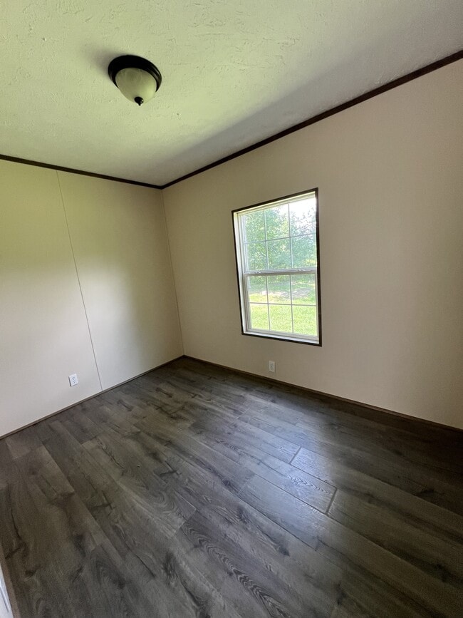 Building Photo - 1438 Mountain Valley Rd