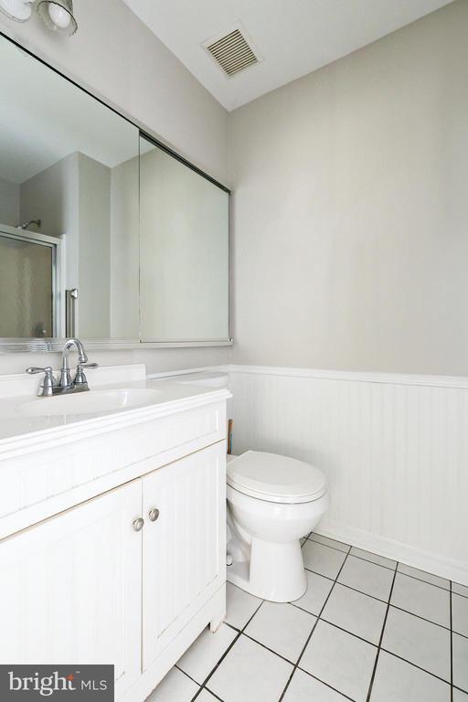 Building Photo - 645 Covington Ct