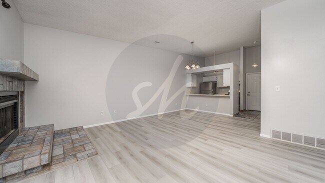 Building Photo - Westside Condo