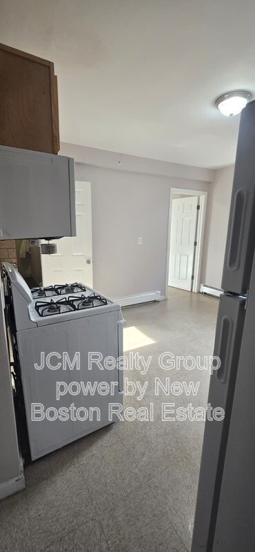 Building Photo - 66 Batchelder St