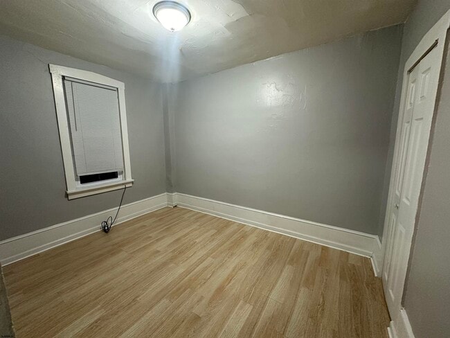 Building Photo - 1421 Drexel Ave