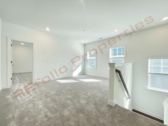 Building Photo - Beautiful Brand New 4 Bedroom, 3 Bathroom ...