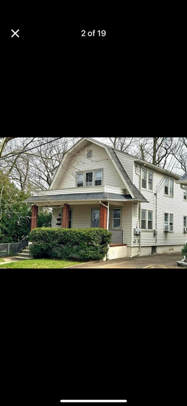 Primary Photo - 132 E Franklin Ave