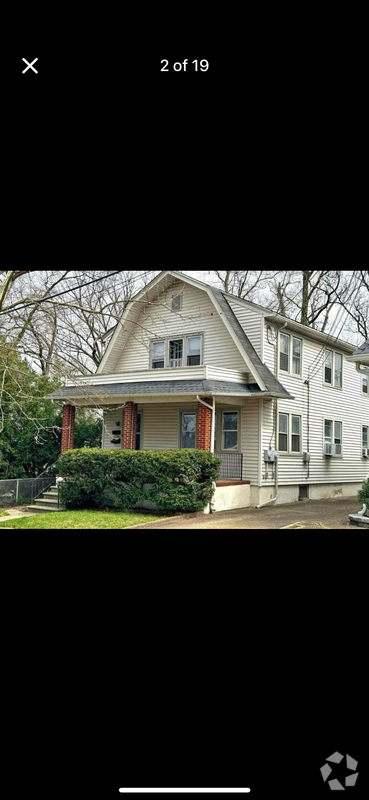 Building Photo - 132 E Franklin Ave