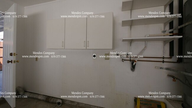 Building Photo - 6762 Alsacia St