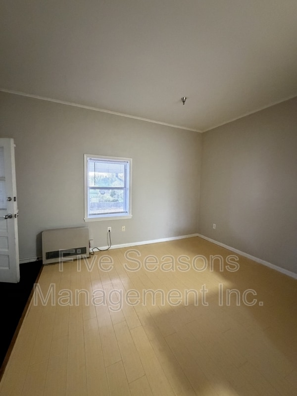 Building Photo - 194 North St