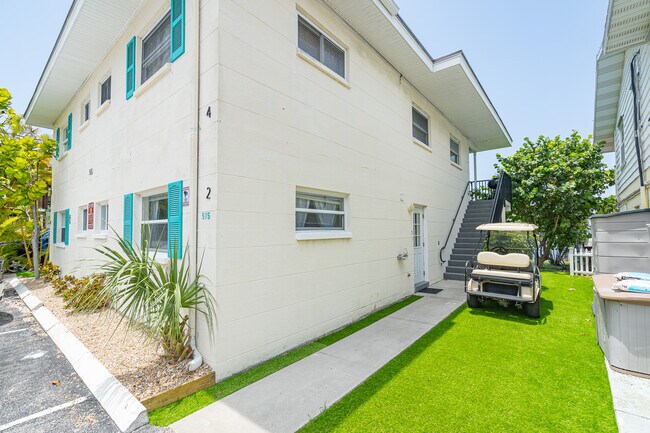 Building Photo - MB 515
