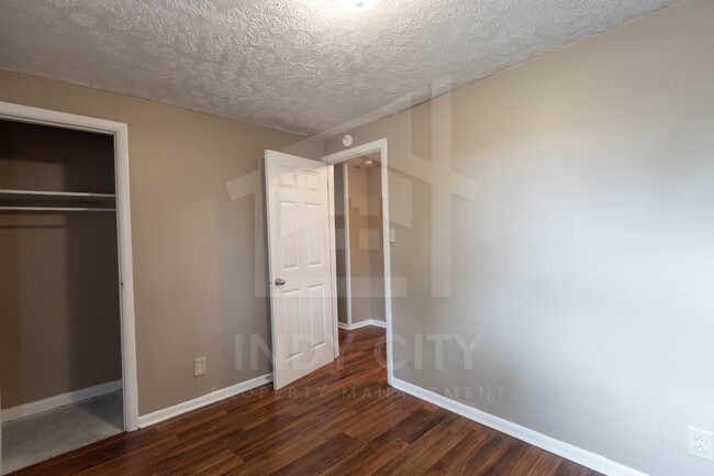 Building Photo - 2531 N Tacoma Ave