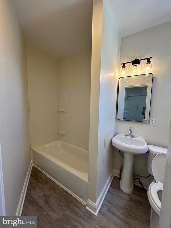 Building Photo - 35 N Hartley St