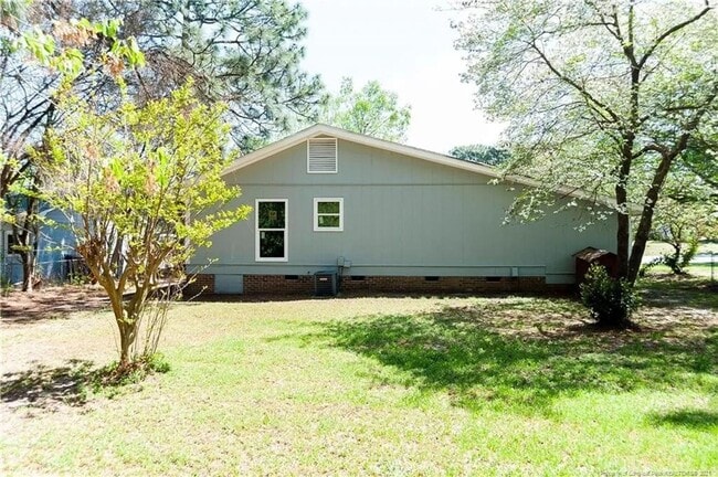Building Photo - 2012 Lakemeadow Dr
