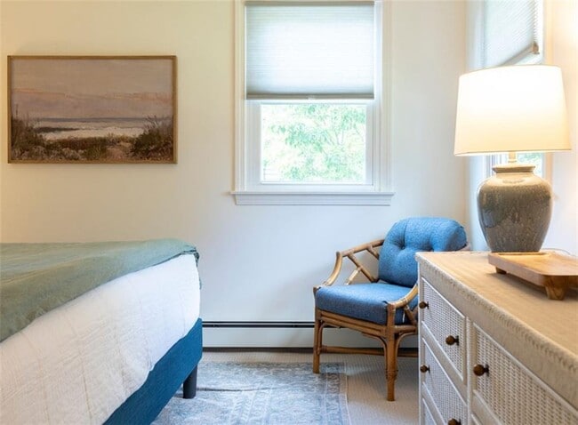 Building Photo - 11 N Hillview Dr