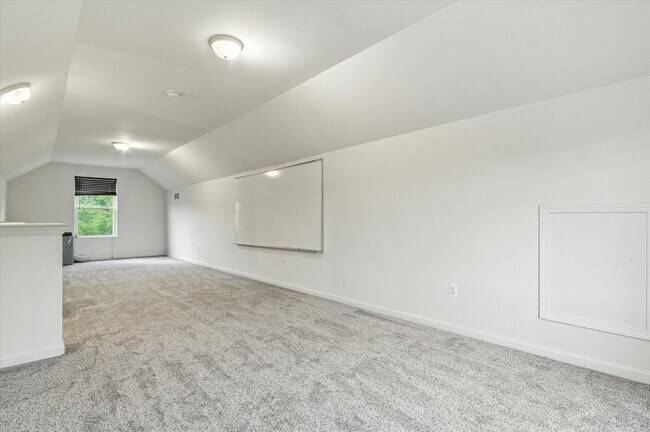 Building Photo - 1738 Weeping Willow Ct