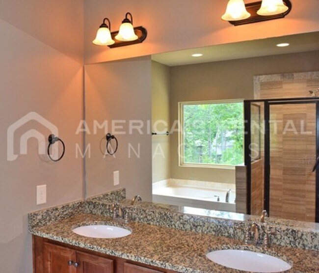 Building Photo - 3764 Creek Side Way