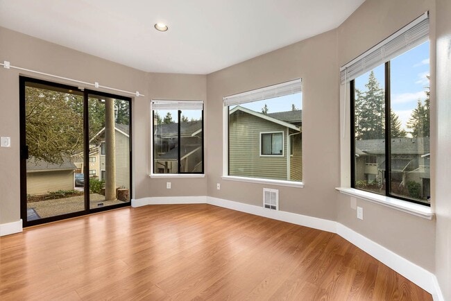 Building Photo - 9009 Avondale Rd NE