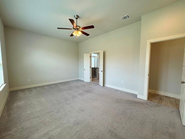 Building Photo - 12008 Reindeer Dr