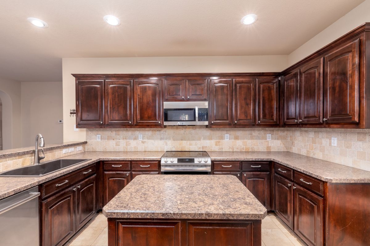 Building Photo - 4505 Shagbark Dr