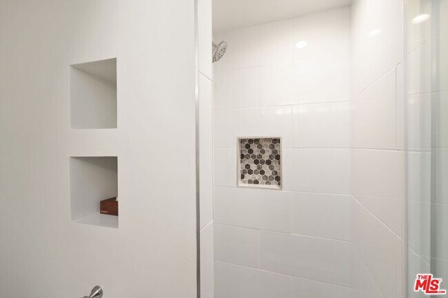 Building Photo - 3023 Berkeley Ave