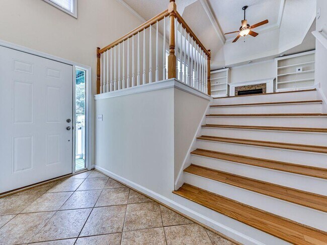 Building Photo - 3007 Clove Tree Ln