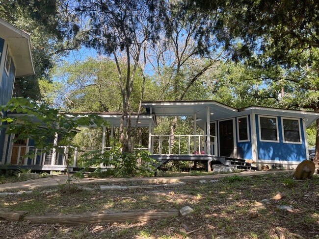 Building Photo - College Station - Lake Front Property - 3 bedroom / 1.5 bath - 2 story Home