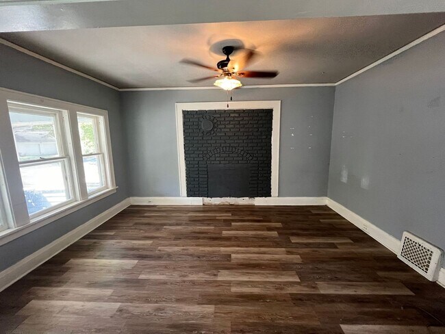 Building Photo - 4 Bed 1.5 Bath Single Family Home in Wausau