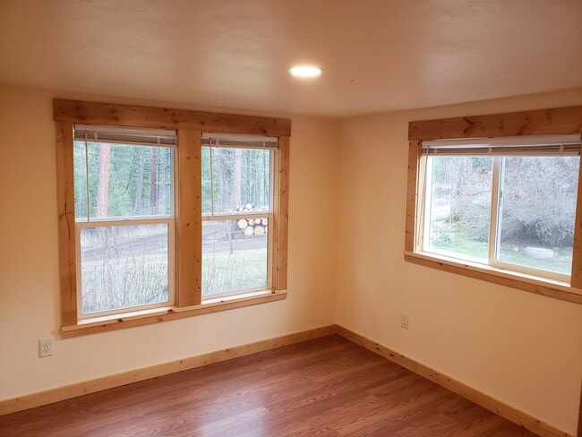 Building Photo - 2BDR/1BA Single-level Newly remodeled house in the country off of Rocky Point Rd.