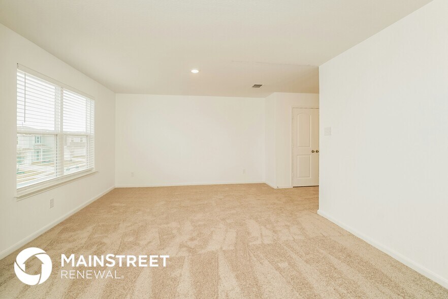 Building Photo - 810 Shady Brk