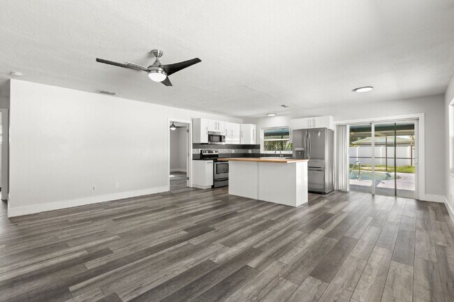 Building Photo - Home For Rent in Fortuna Park WITH A POOL!