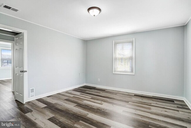 Building Photo - 6226 20th Ave