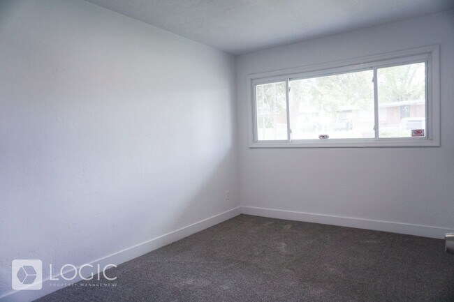 Building Photo - 171 E 3000 S