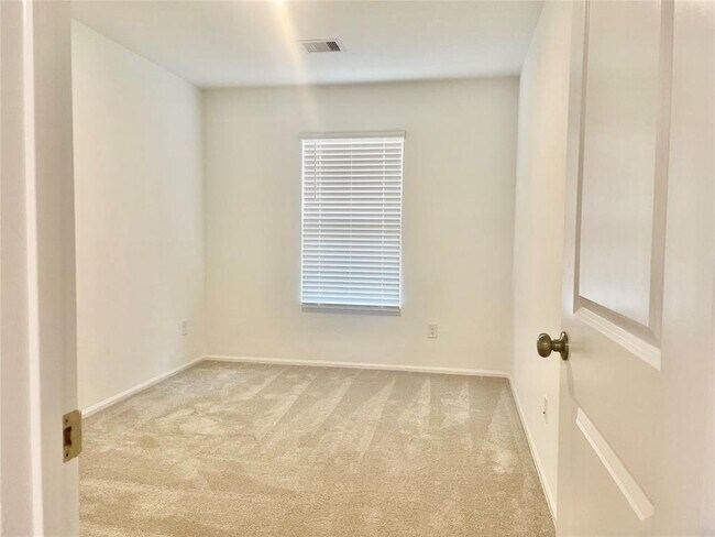 Building Photo - 21919 Scopeto Ln