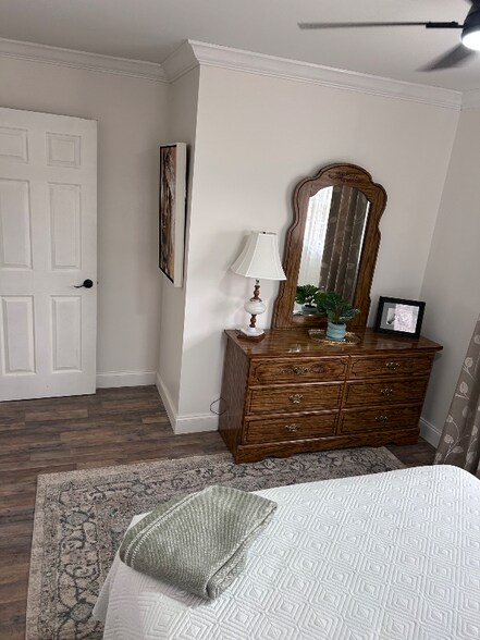 Building Photo - 3202 Whitesburg Dr