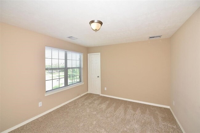 Building Photo - 4050 Calaway Oaks Ln