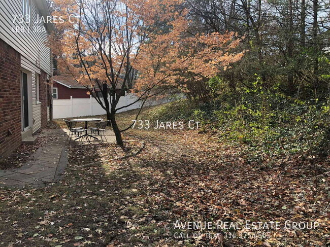 Building Photo - 733 Jares Ct