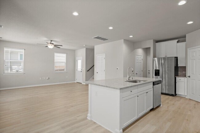 Building Photo - 11804 Clayton Creek Ave