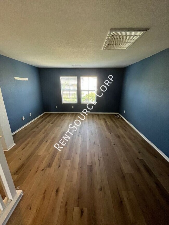 Building Photo - 37515 Limelight Way
