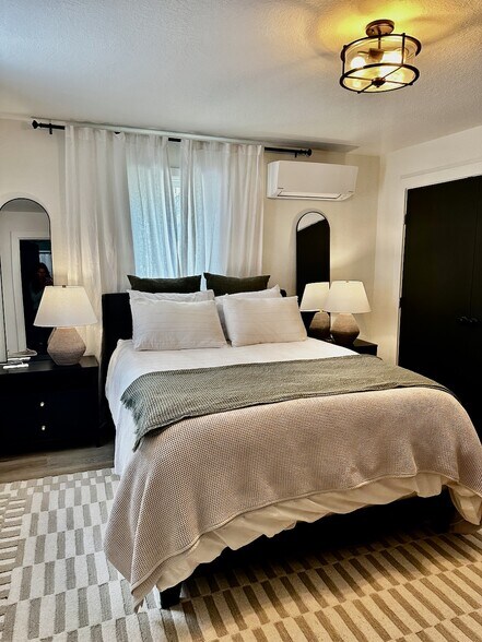 Primary bedroom - 128 Mallard Loop
