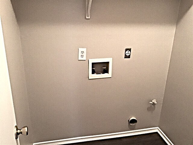 Building Photo - 102 Quail Cir