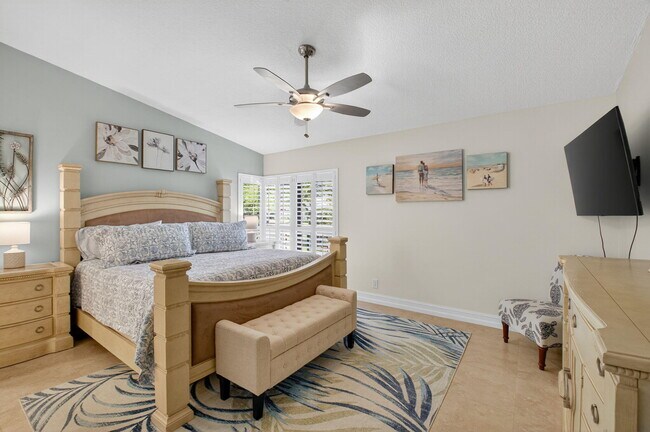 Building Photo - 5152 Golfview Ct