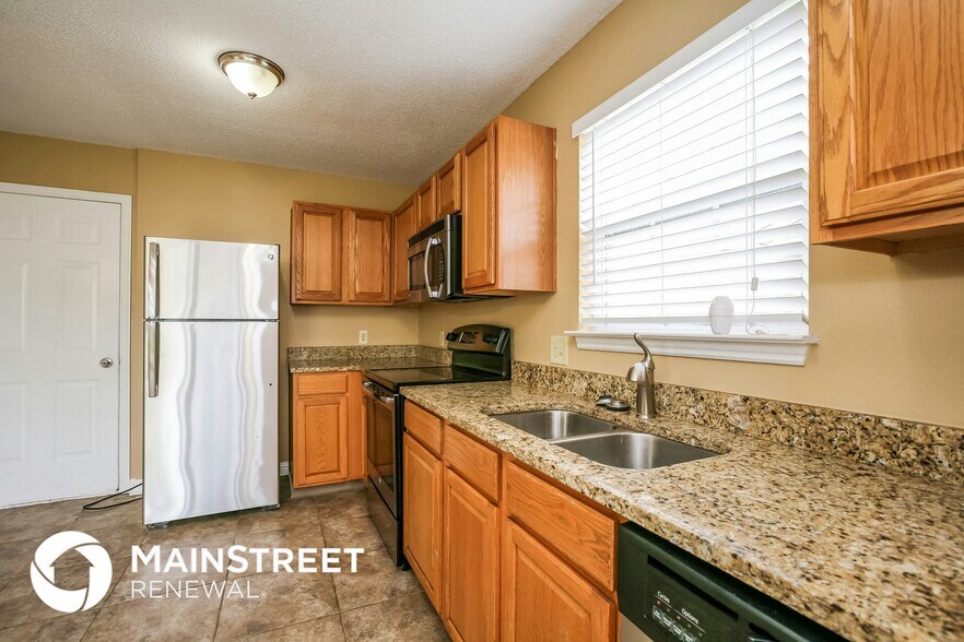 Building Photo - 13137 N Etna Green Dr