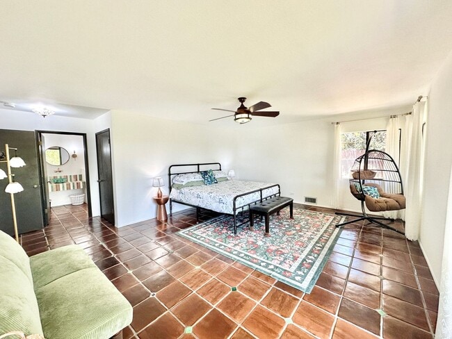 Building Photo - 1650 Winterwarm Dr